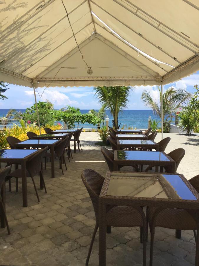 Em Royalle Hotel & Beach Resort San Juan  Extérieur photo